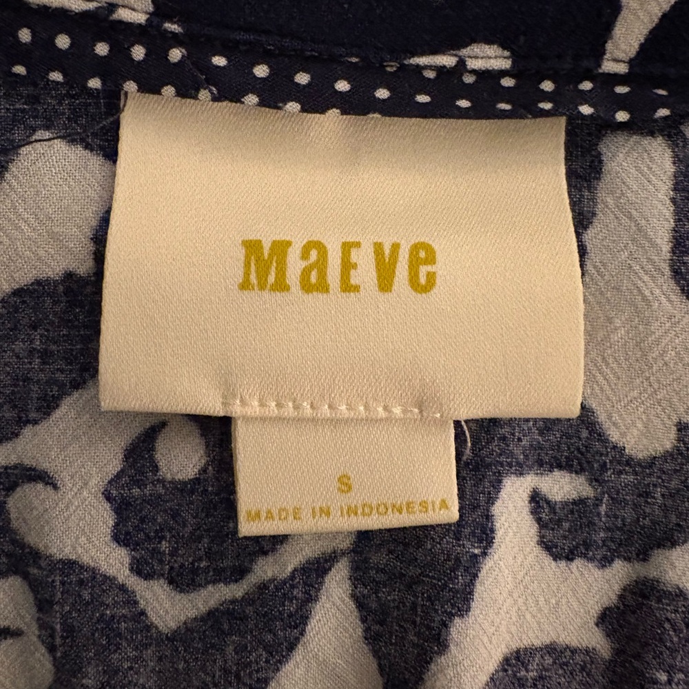 Anthropologie Maeve Alexa Smocked Small Tunic, Blue/White Pattern - Picture 11 of 11